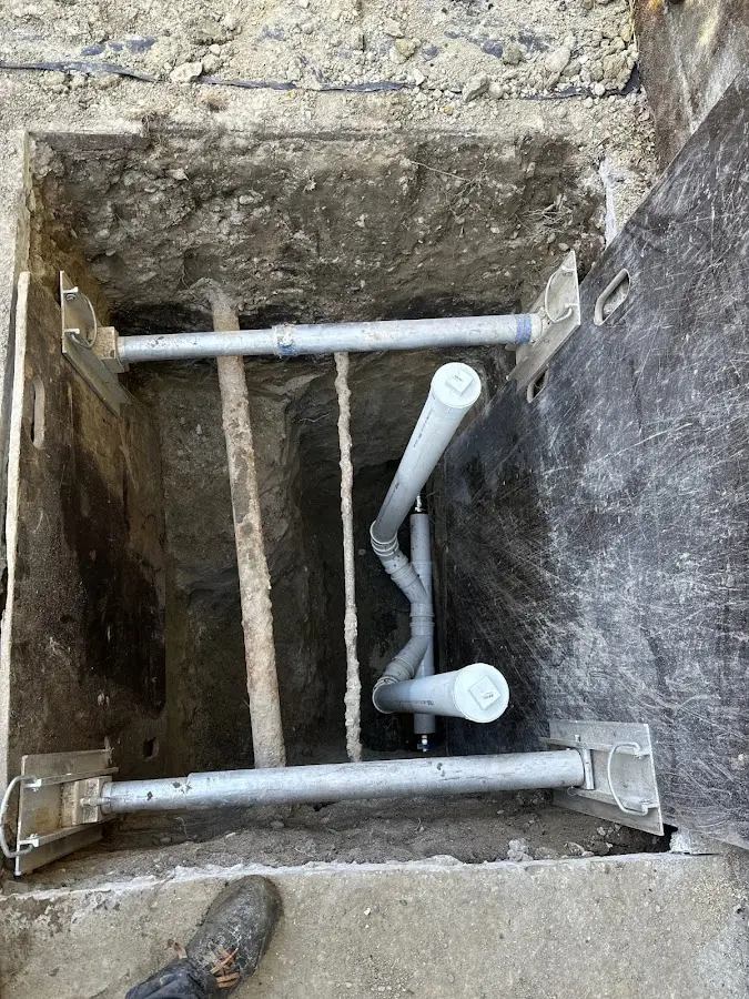 Experienced plumber completing Drain Cleaning work in Farrell